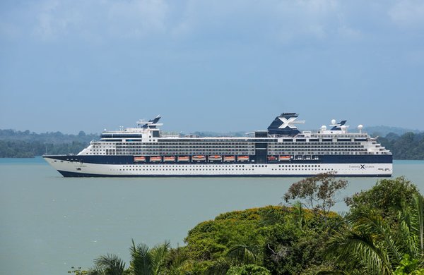 Die Celebrity Infinity in Panama