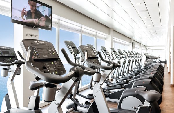 Sportliche Betätigen bietet zum Beispiel das Fitnessstudio