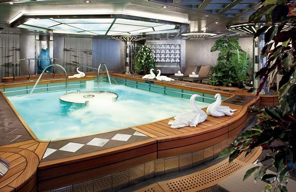 Entspannung erwartet Sie im Whirlpool-Bereich