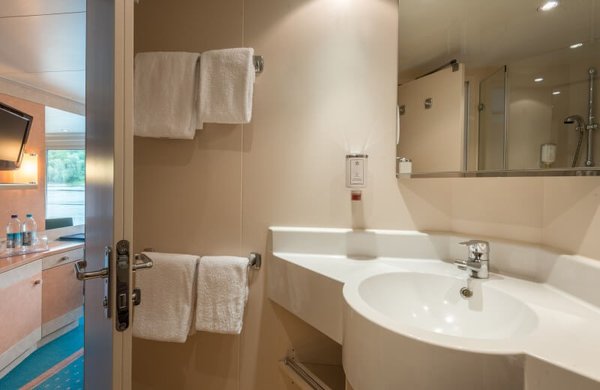 Mittel- u. Oberdeck Kabine - Badezimmer