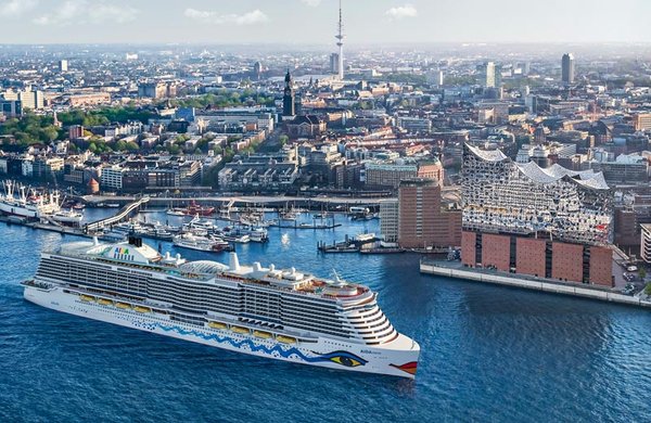 AIDAnova soll auch die Hansestadt Hamburg mit ihrem neuen Wahrzeichen besuchen