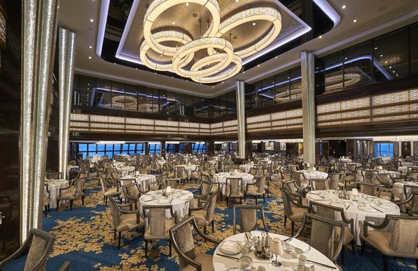 Eines der Hauptrestaurants: The Manhattan Room