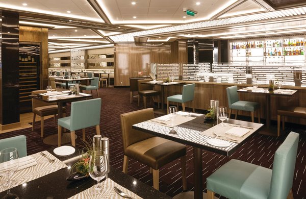 Asiatisch angehauchtes Essen im Restaurant Indochine