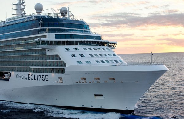 Die Celebrity Eclipse überzeugt mit einem schlichten und modernen Design