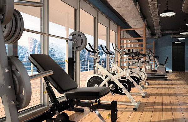 Der Fitnessbereich mit modernen Geräten
