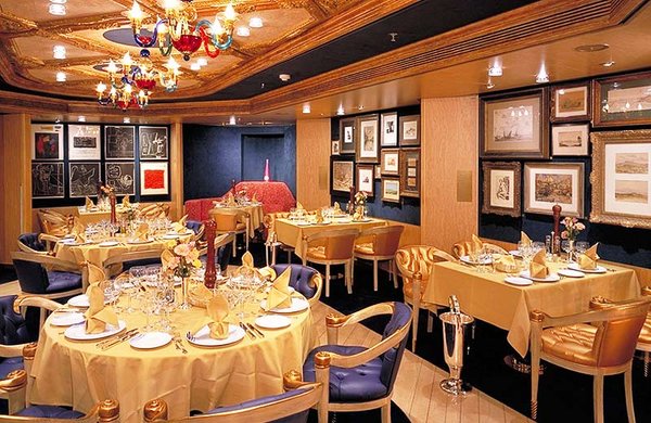 Im Hauptrestaurant verzaubern die Köche Ihren Gaumen