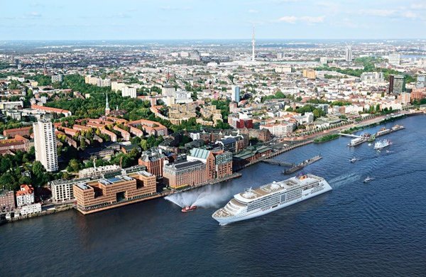 MS Europa 2 Hamburg