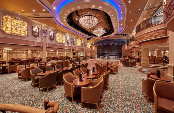 Gemütliches beeinander in luxuriöser Atmosphäre im Queens Room
