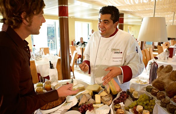 Das Buffet bietet abwechslungsreiche Gerichte