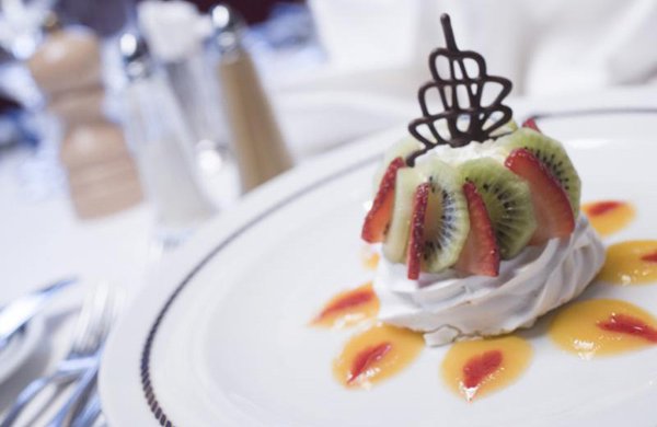 Lassen Sie sich im bordeigenen Restaurant mit exquisiten Gerichten verwöhnen