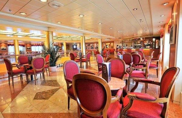 Cafe Le Varoque Bar