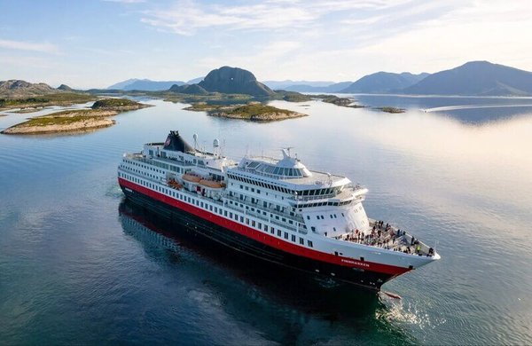 MS Finnmarken – MS Finnmarken von aussen