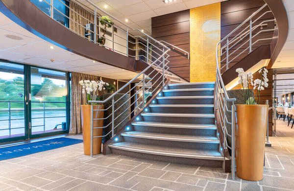 Treppe in der Lobby - Amadeus Diamond