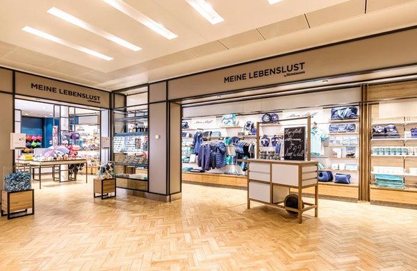 Zeit für einen Bummel! Der Einkaufsbereich Neuer Wall lädt Sie ein