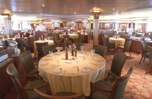 Im a la Carte Restaurant Bordeaux können Sie sich ein leckeres Menü zusammenstellen
