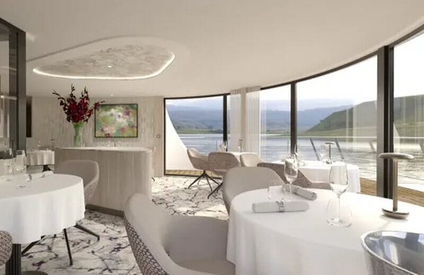 Restaurant Moments - Viva Beyond