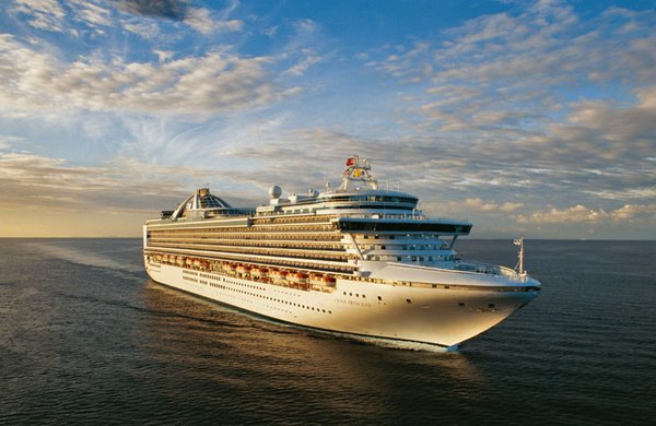 Crown Princess – Die Crown Princess in der Aussenansicht