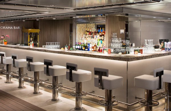 Für einen abendlichen Ausklang besuchen Sie die Panorama Bar
