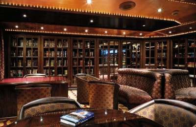 Carnival Destiny Bibliothek