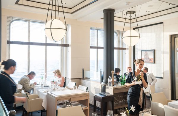 Exquisite französische Küche wird im Restaurant Tarragon geboten