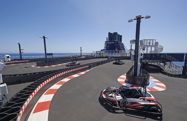 Für Nervenkitzel sorgt mitunter die Go Kart-Bahn